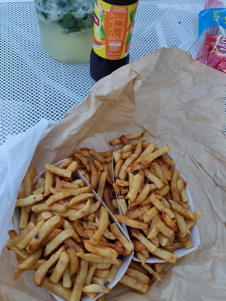 2 Grandes Frites Chez Studio 3